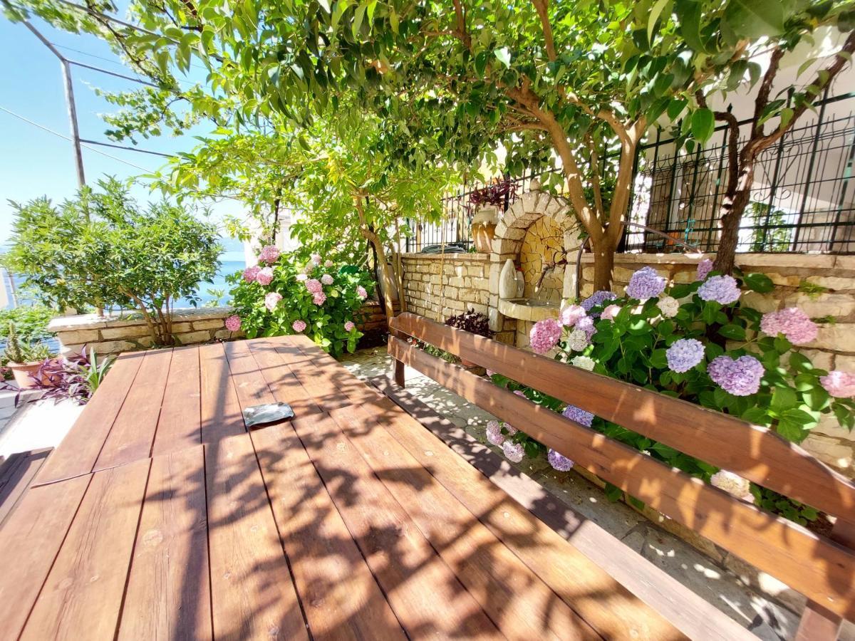 The Sun House Sarande Exterior photo