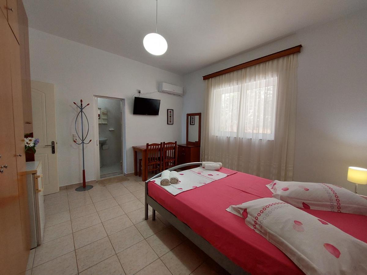 The Sun House Sarande Exterior photo